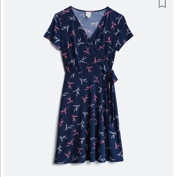 Kaileigh Dresses & Skirts - Kaileigh faux wrap dress Size Large from stitch fix
